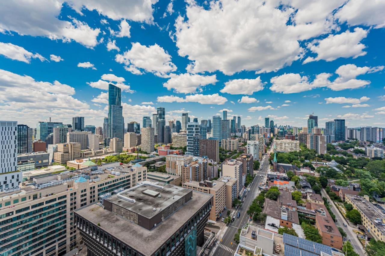 Luxury 2 Bedroom Condo High Floor Close To Eaton Center Toronto Exterior photo